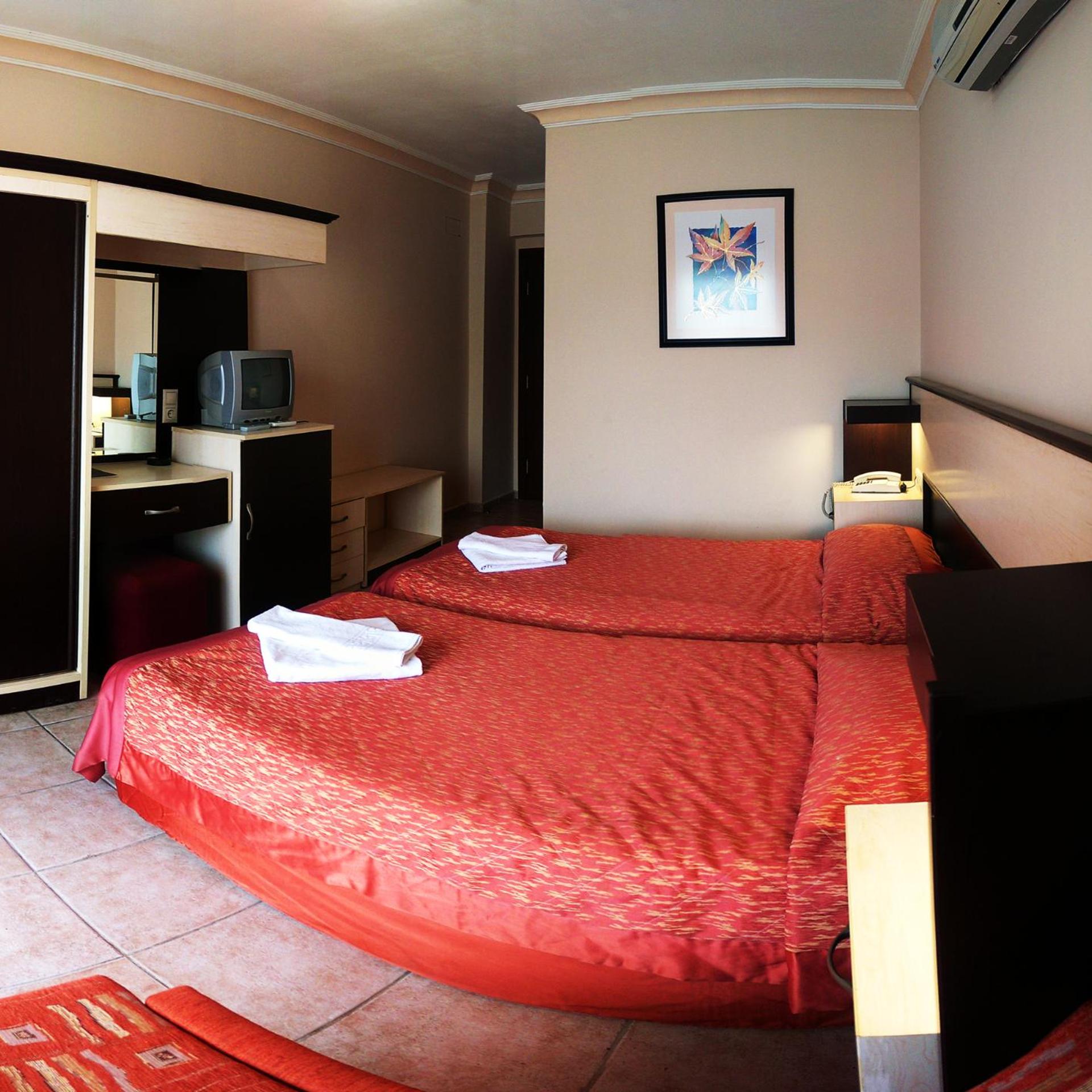 Standard, Double or Twin Bed