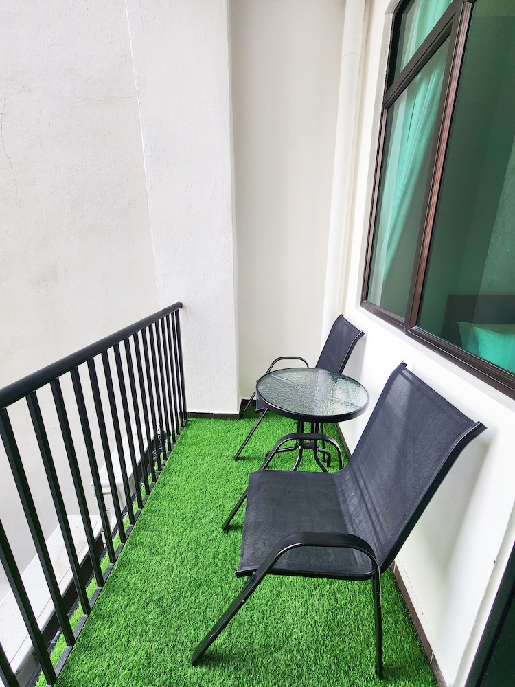 Georgetown Inn by Sky Hive 40/50