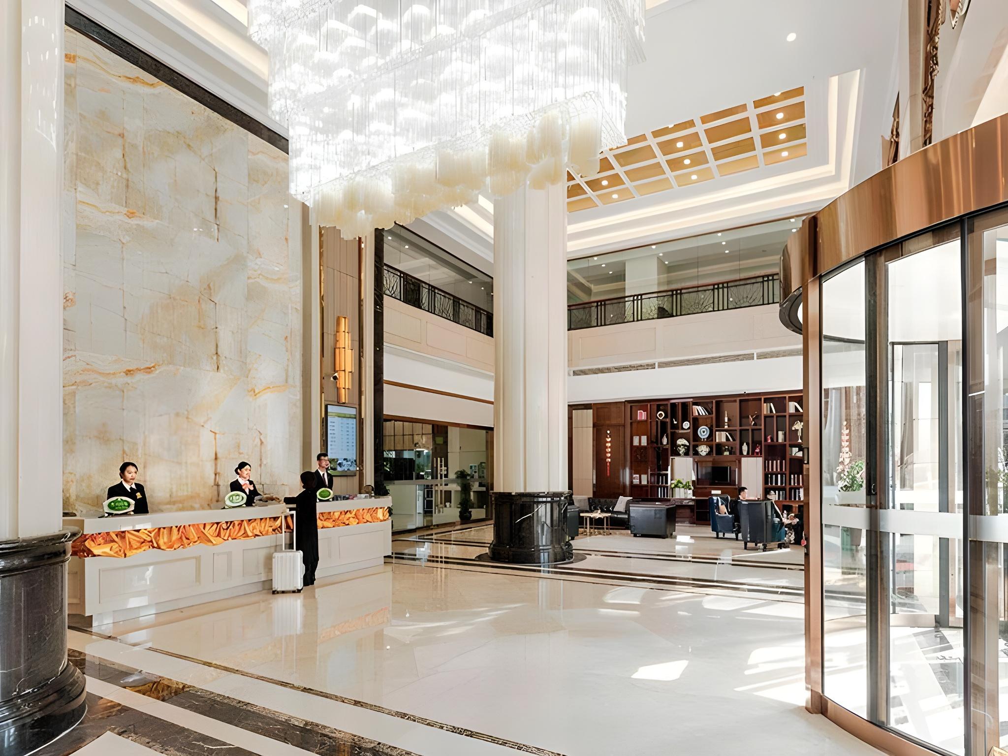Vienna International Hotel (Loudi Stadium) 18/40