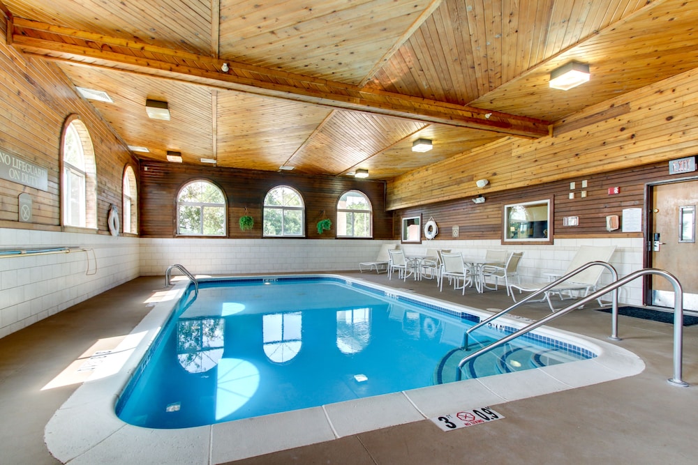 Galesburg Inn and Suites 4/42