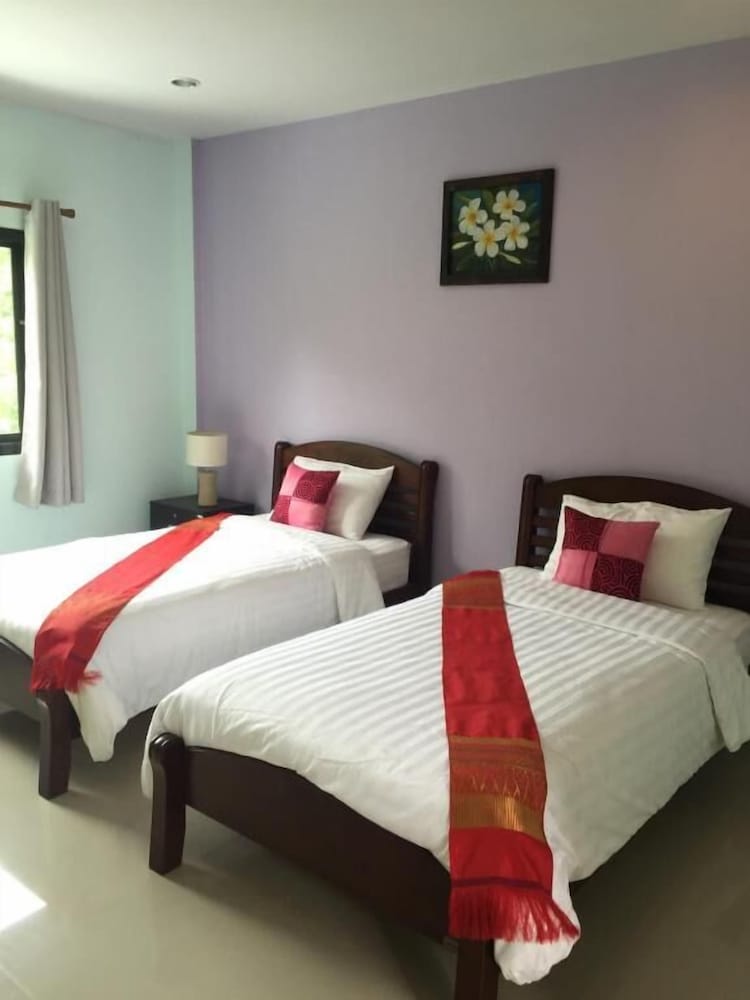 Maehaad Guesthouse photo5
