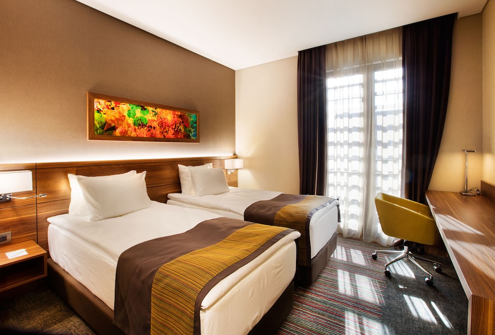 HOLIDAY INN ISTANBUL - KADIKOY 24/78