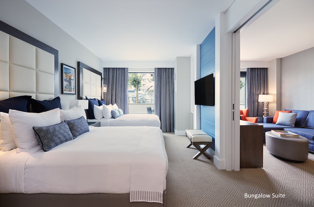 Premium, Suite, 2 Queen Beds, Pool Side, Sofa, Balcony, Dolphin Tower