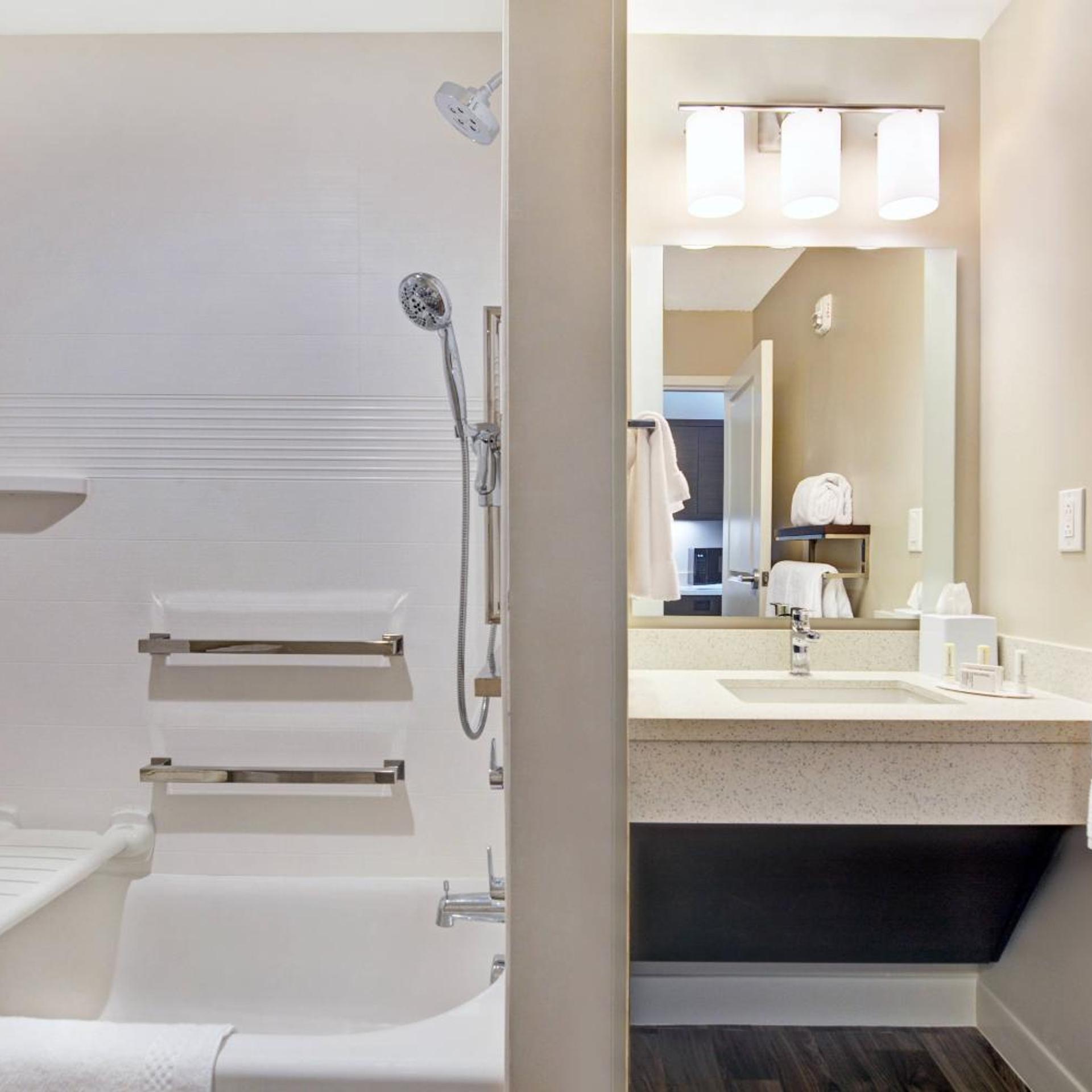 استوديو بسرير كينج مع أريكة بحوض استحمام لذوي الإعاقة، TownePlace Suites by Marriott Jackson Airport/Flowood 7/10