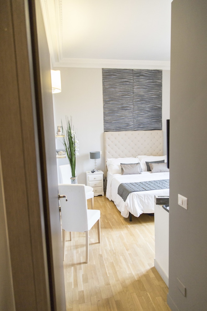 504 CORSO SUITES 41/76
