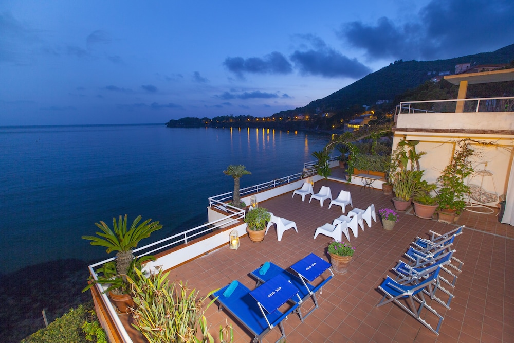 HOTEL IL CEFALO 42/50