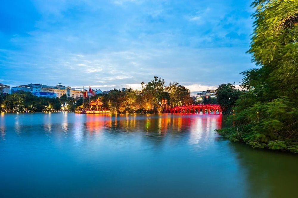 Hanoi Ancient Paradise Hotel (ex Hanoi Old Town Hotel) 54/60