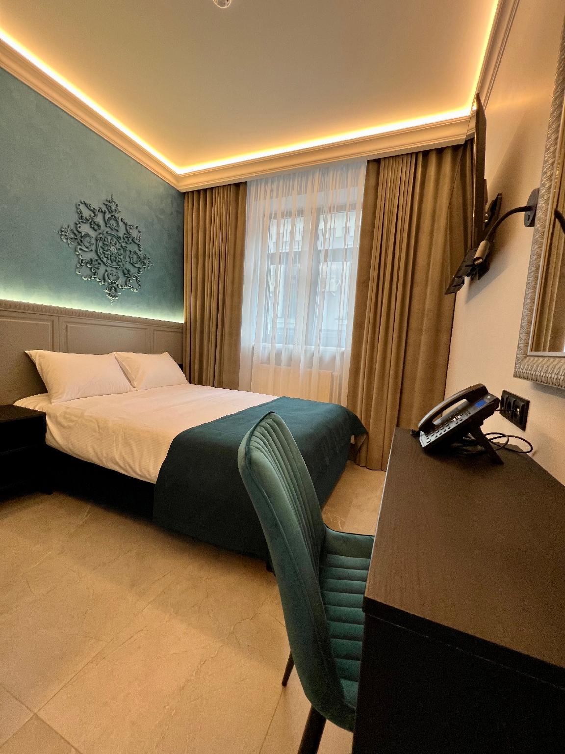 Room, Single, Double Bed