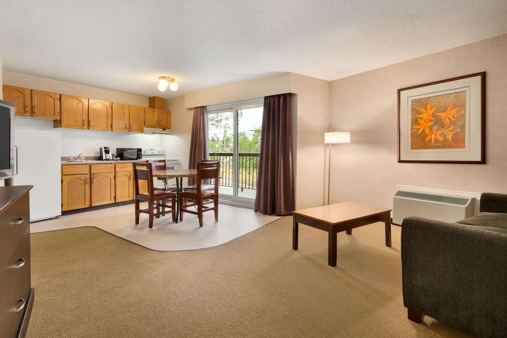 Super 8 By Wyndham Prince George 33/52