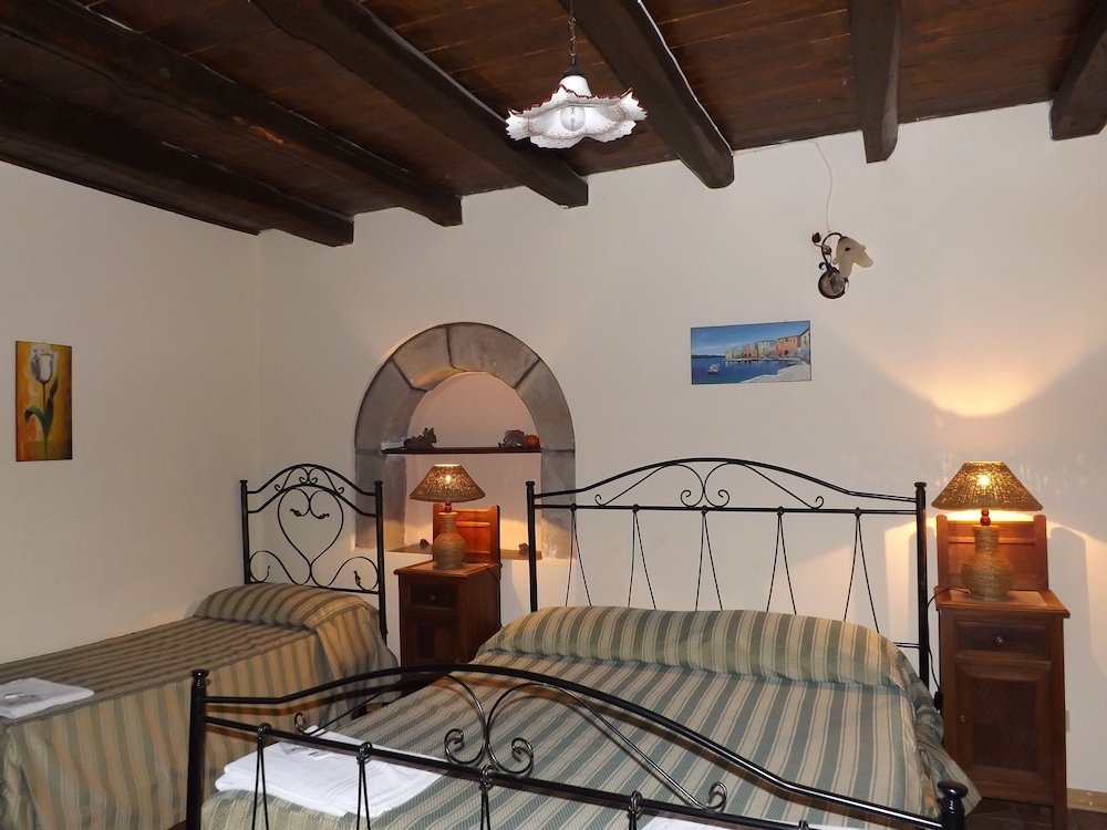 ALBERGO DIFFUSO BORGO SANTA CATERINA 15/68