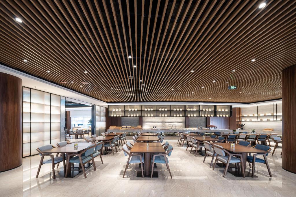 SSAW Boutique Hotel (Jiefangbei Hongya Cave Branch) 66/79