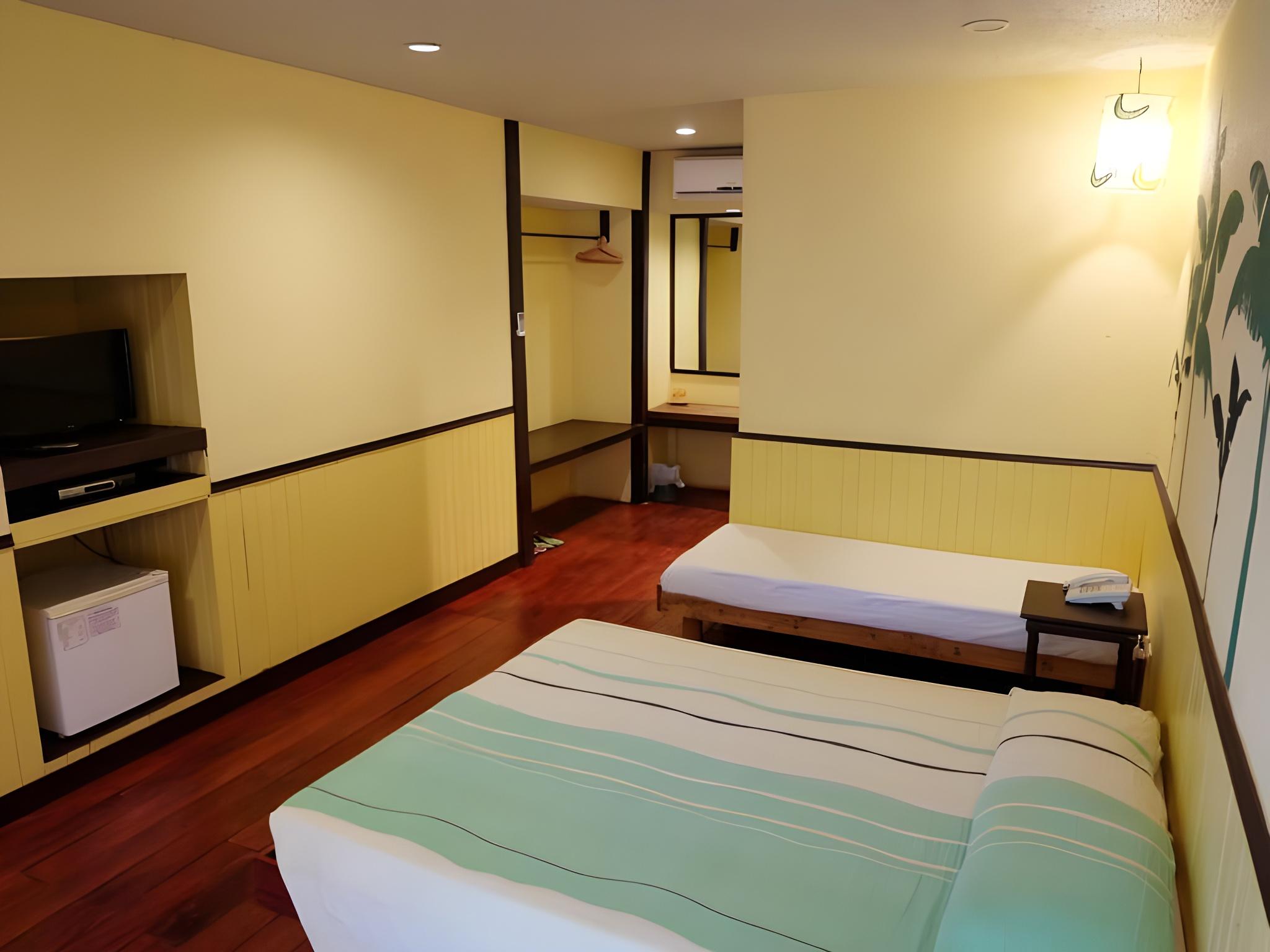 Garden, Bungalow, Queen Bed, Sofa