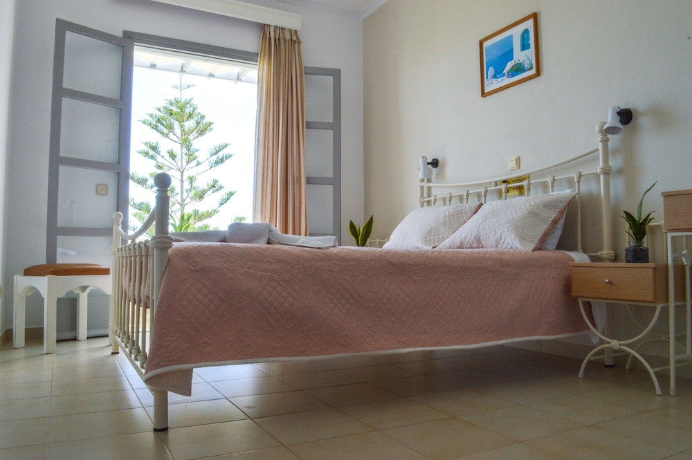 Castro Hotel 25/75