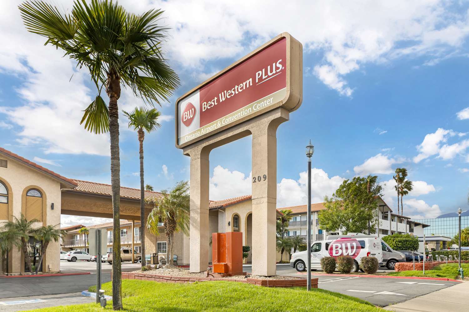 Best Western Plus Ontario Airport & Convention Center 30/31