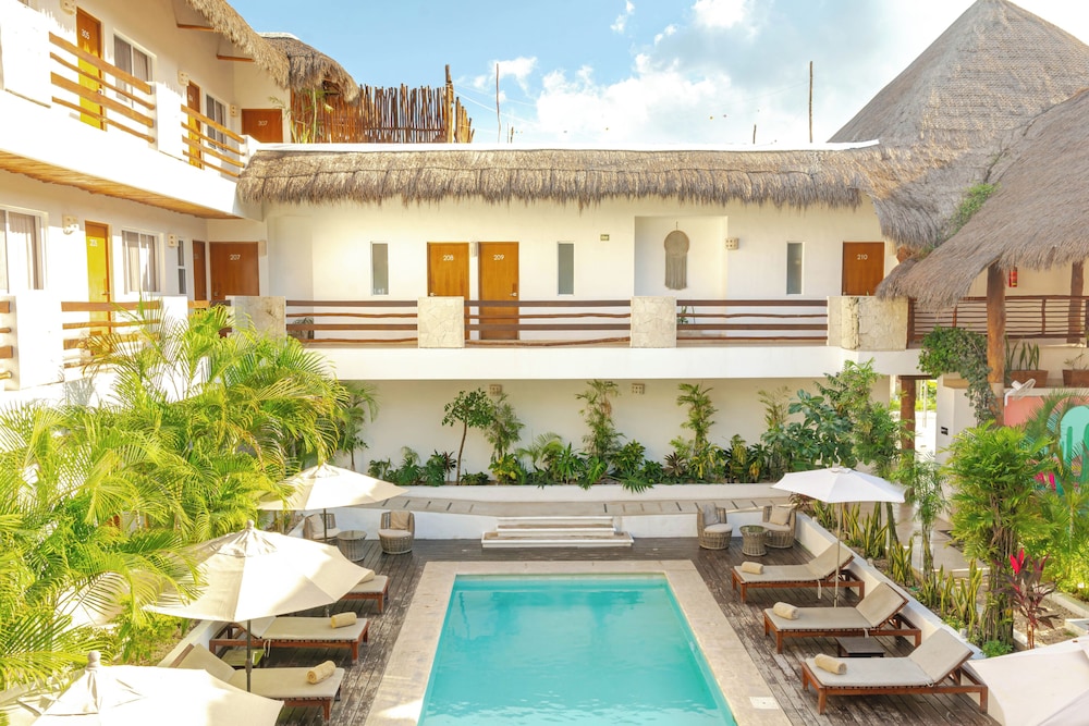 Collection O Kaab Downtown Tulum 69/74