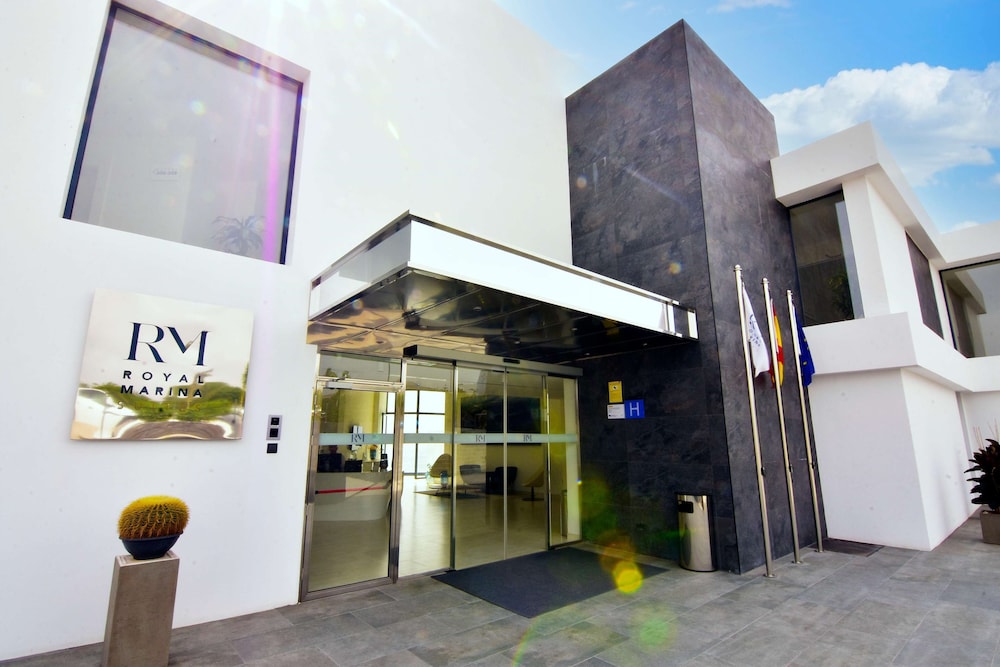 Royal Marina Suites Boutique Hotel 4/50