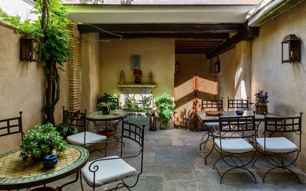 Casa Morisca 45/48