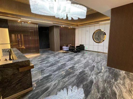 Vienna International Hotel (Guangzhou North Railway Station Branch) 10/35