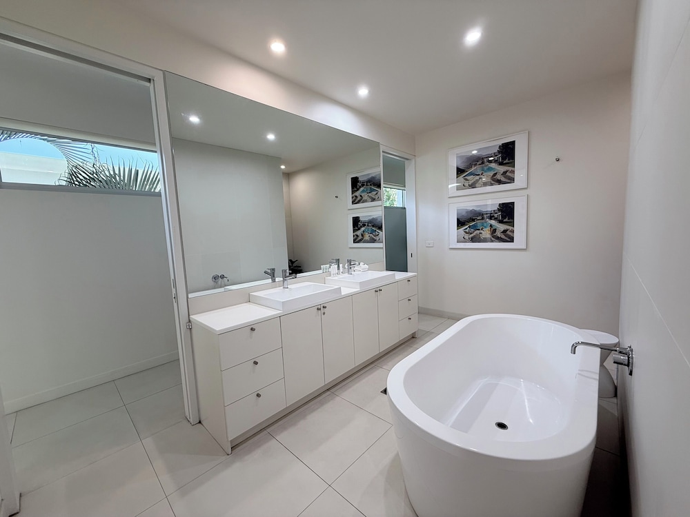 Pool Port Douglas 49/50