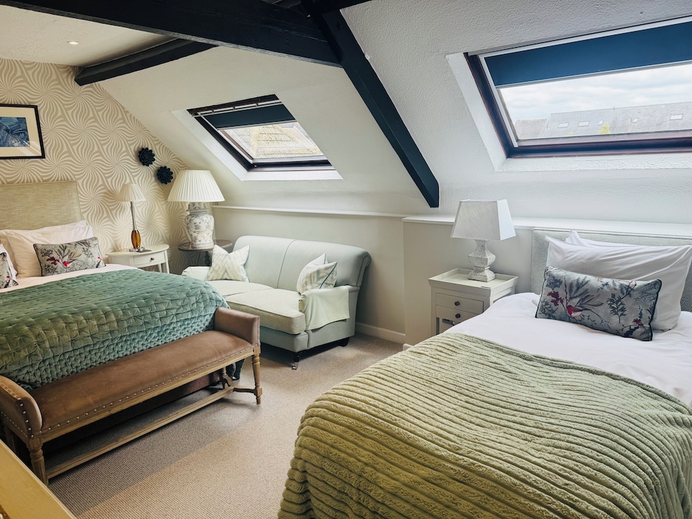 The Ormond at Tetbury 6/49