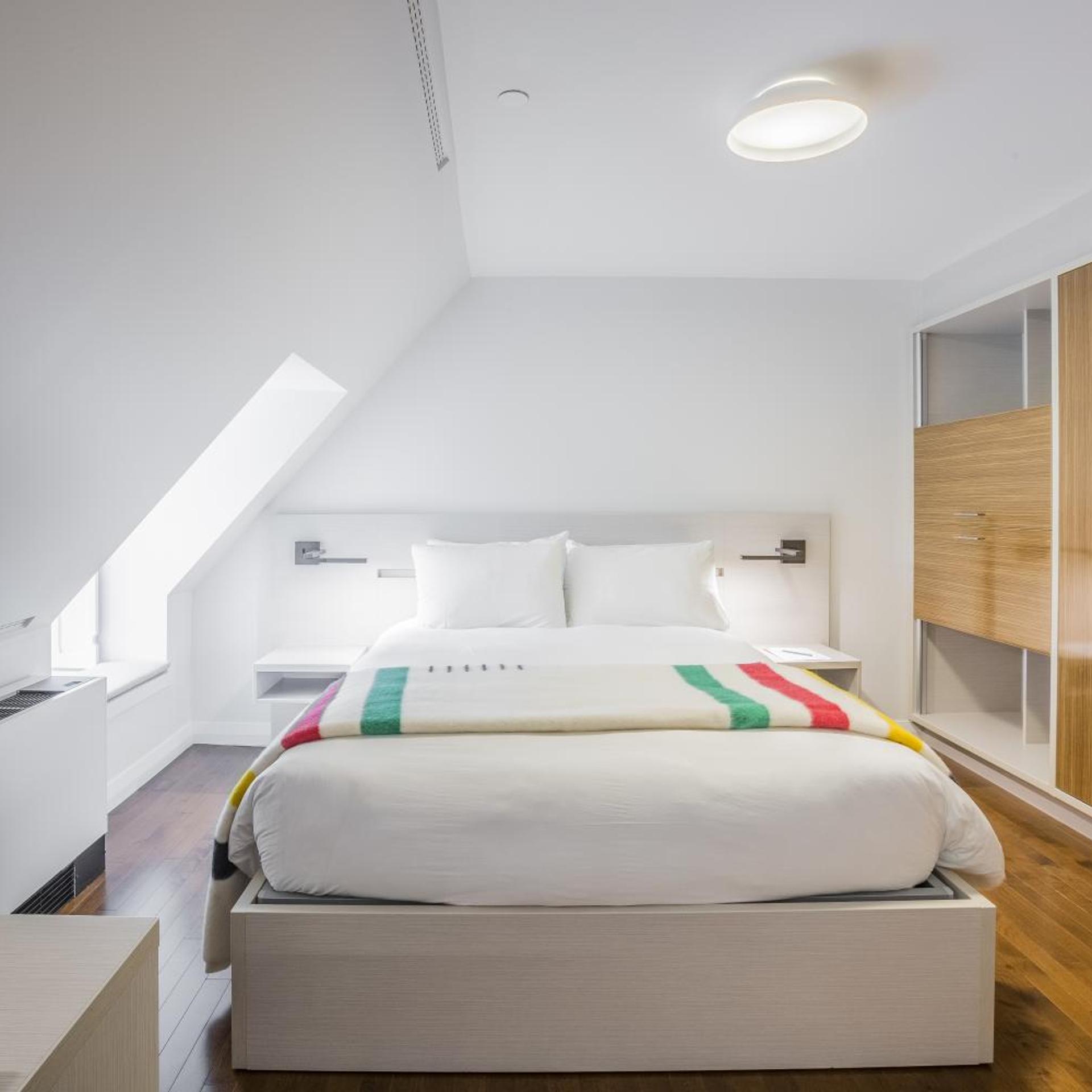 Superior, King Bed