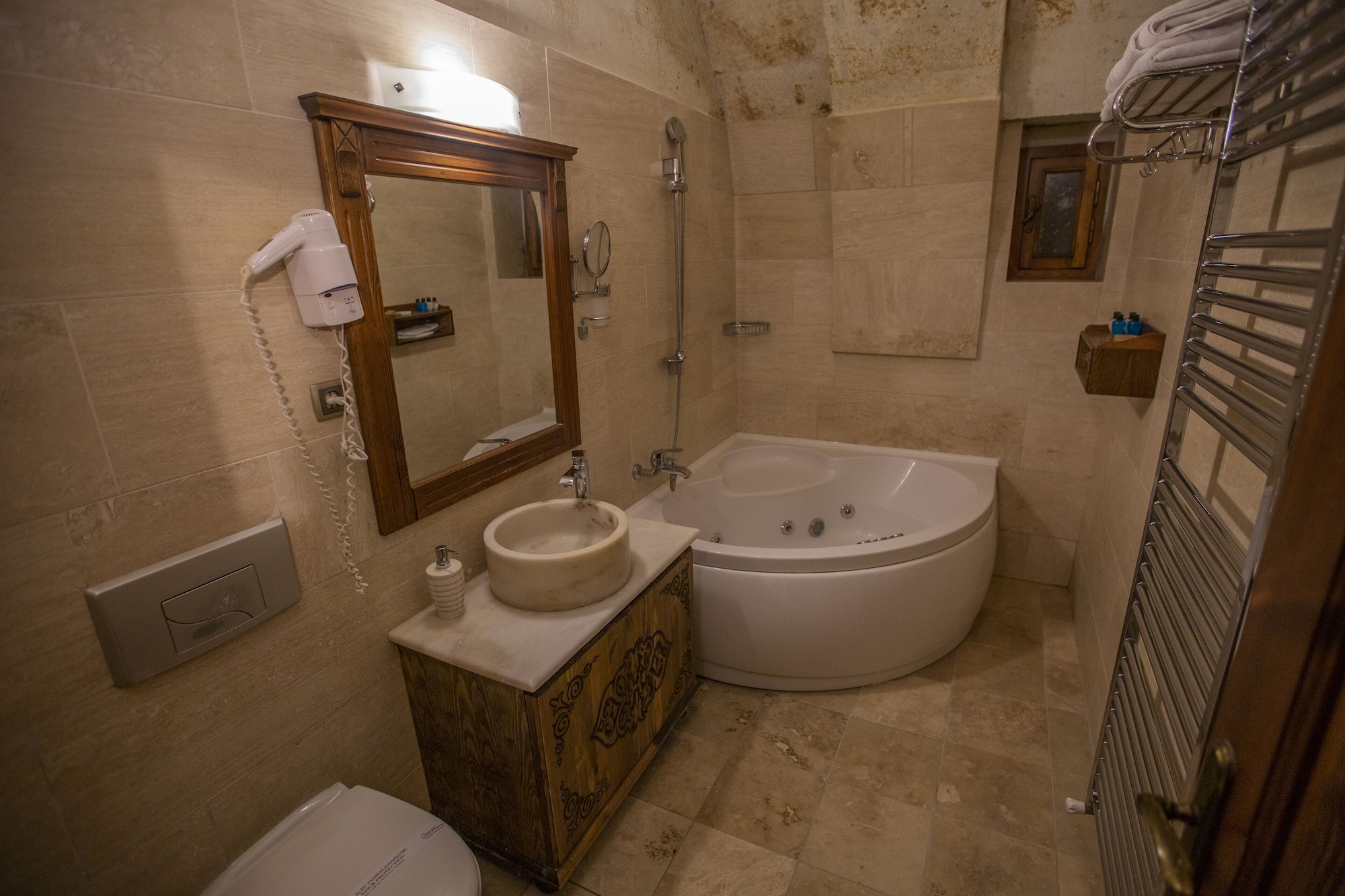 DELUXE, DOUBLE BED