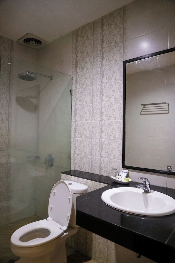 HOTEL MARIAT SORONG 54/54
