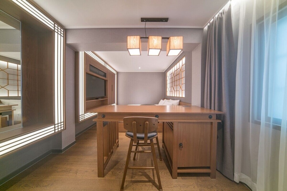 Yeon Hwa Moon Hotel 46/49