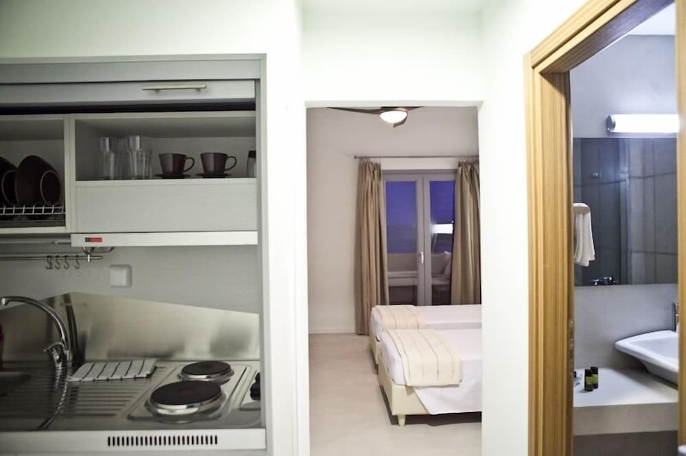 Xanthippi Hotel Apartments 39/42