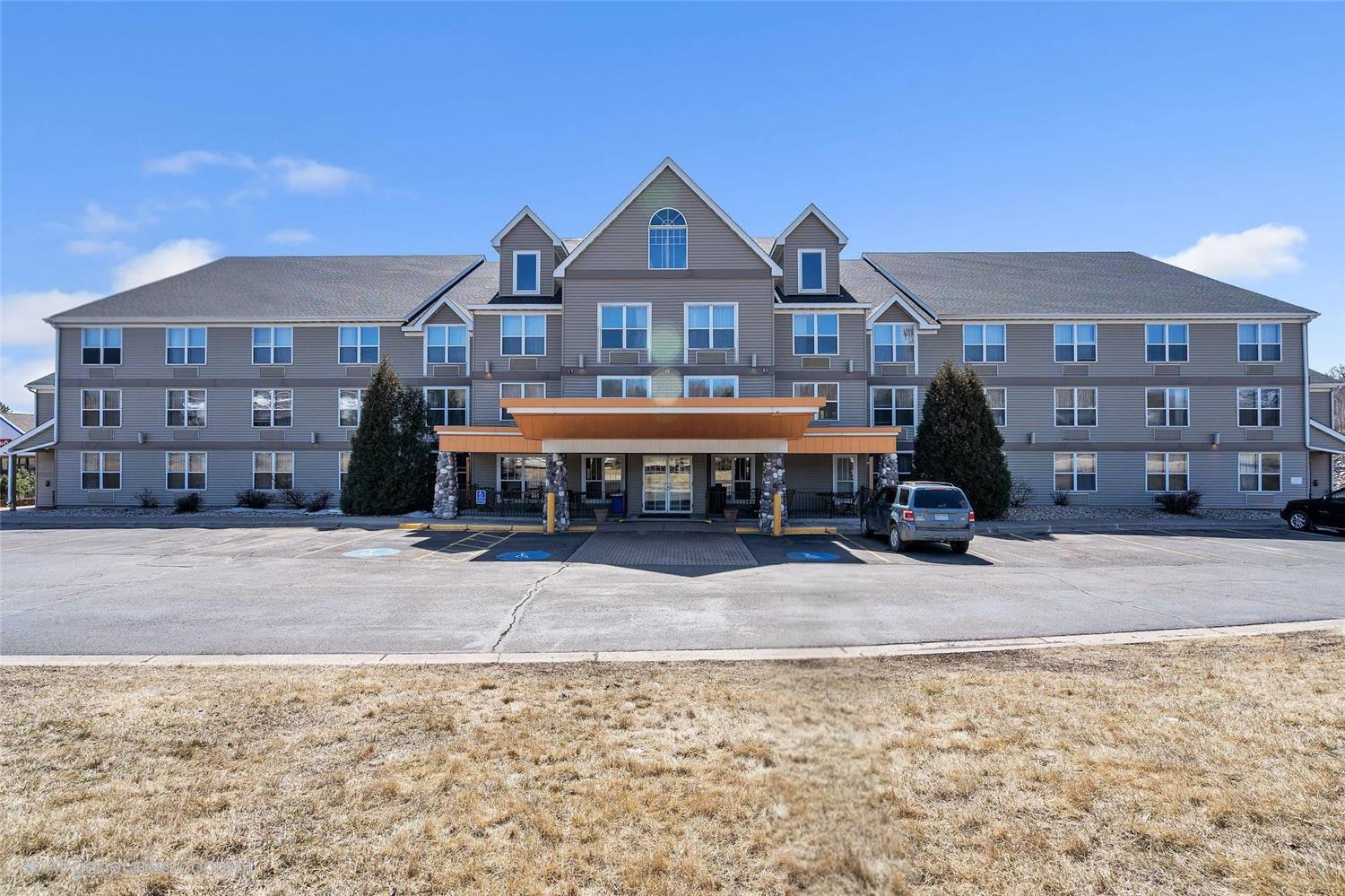 Sleep Inn & Suites near Spirit Mountain 48/49