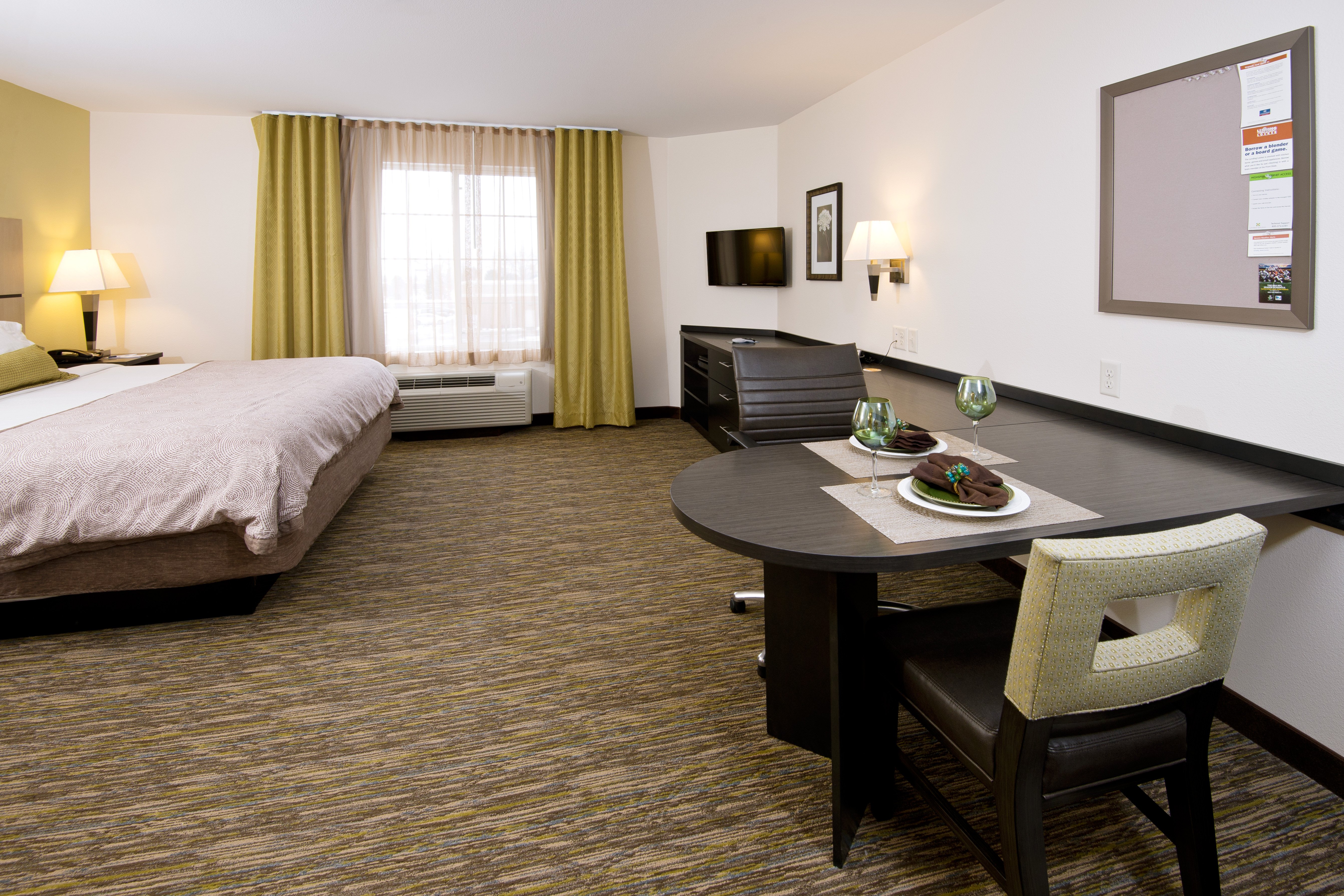Candlewood Suites Greeley 4/34