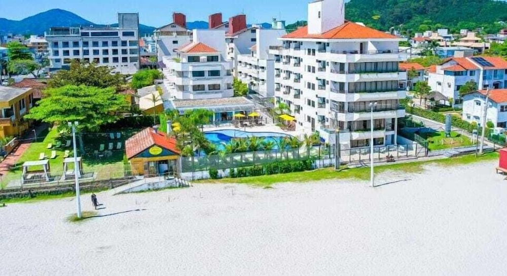 Hotel Palace 1 39/48