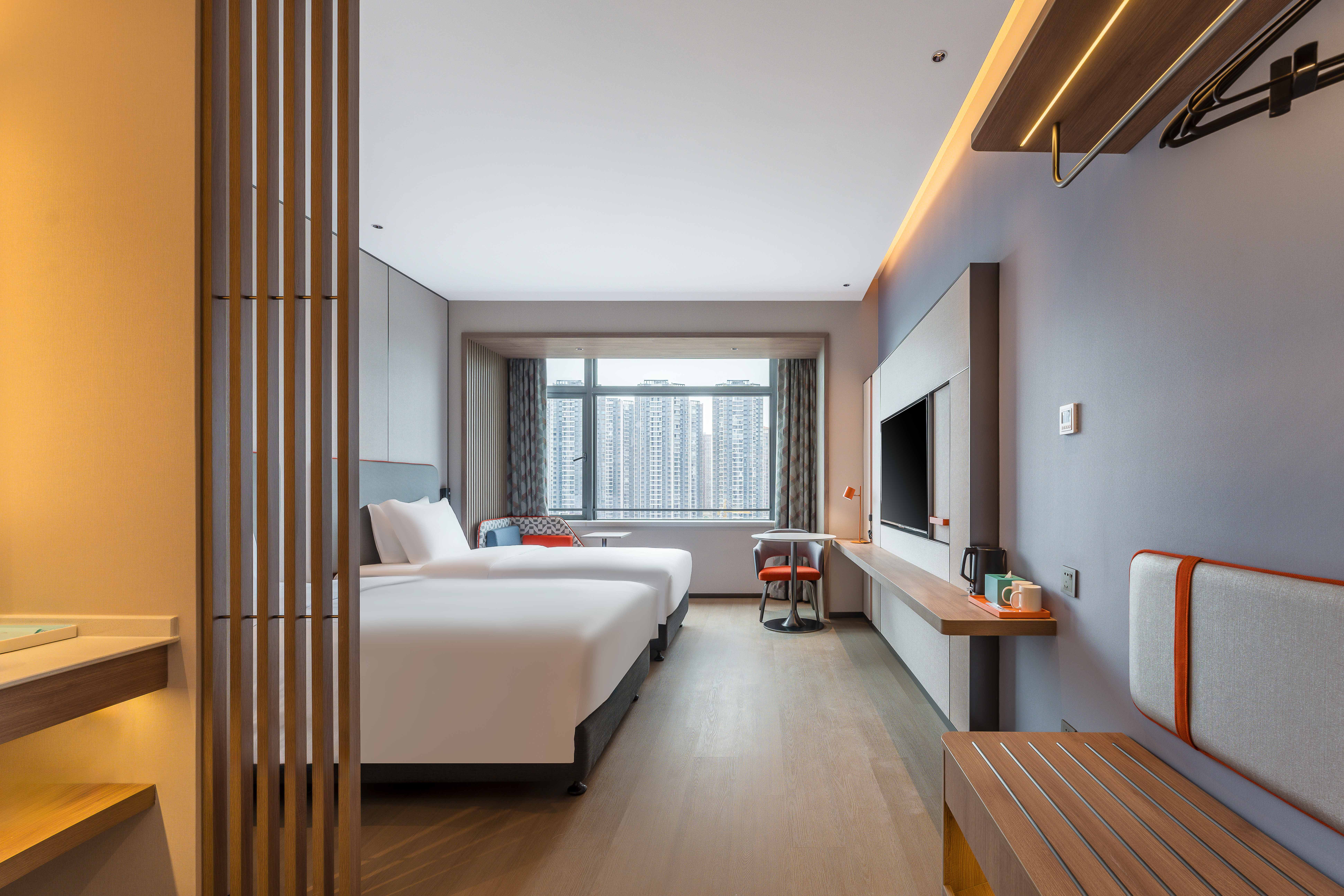 Holiday Inn Express Jiangmen East Station 20/51