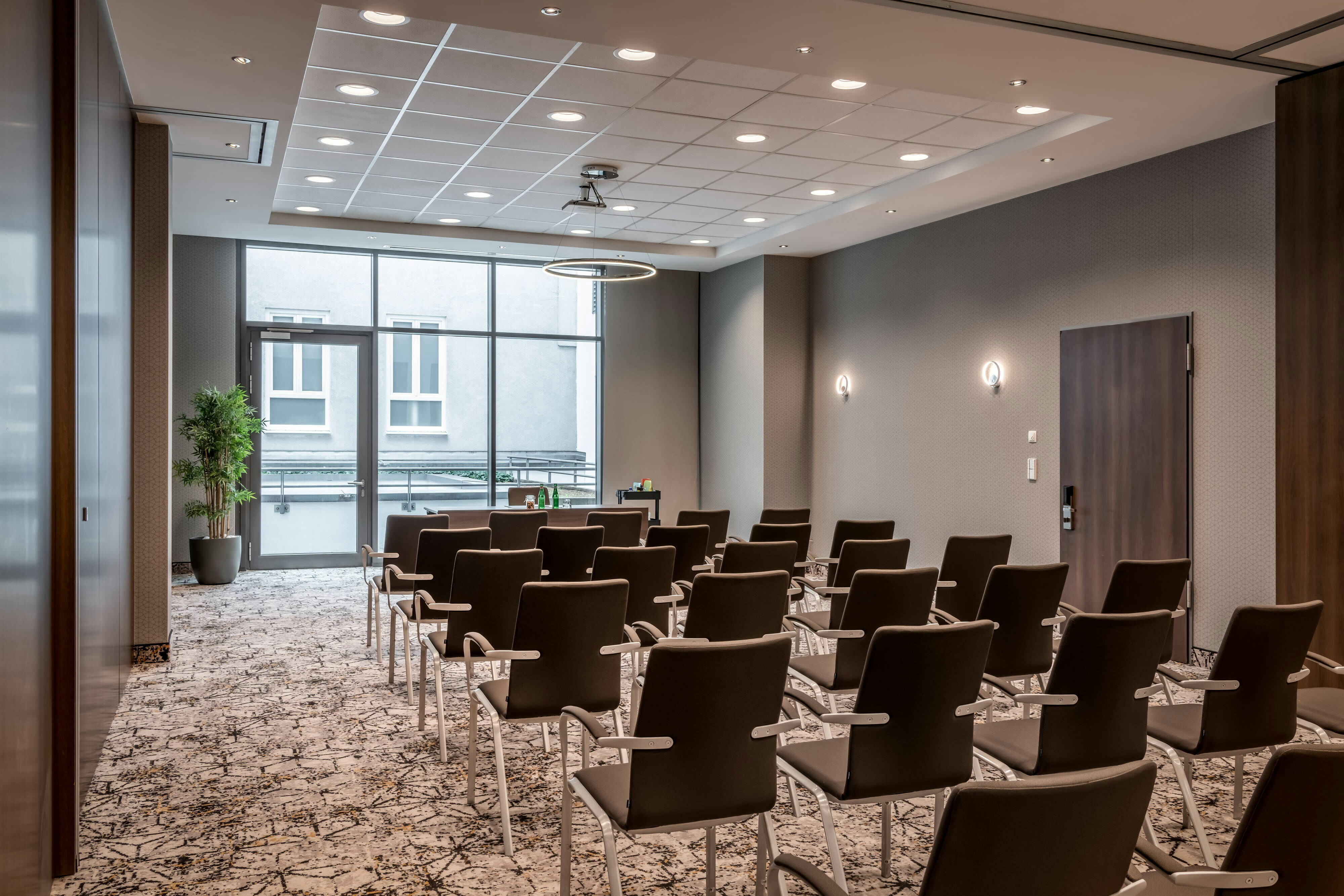 Courtyard By Marriott Munich City Center 35/40