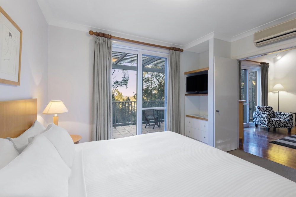 Avani Cypress Lakes Resort 11/50