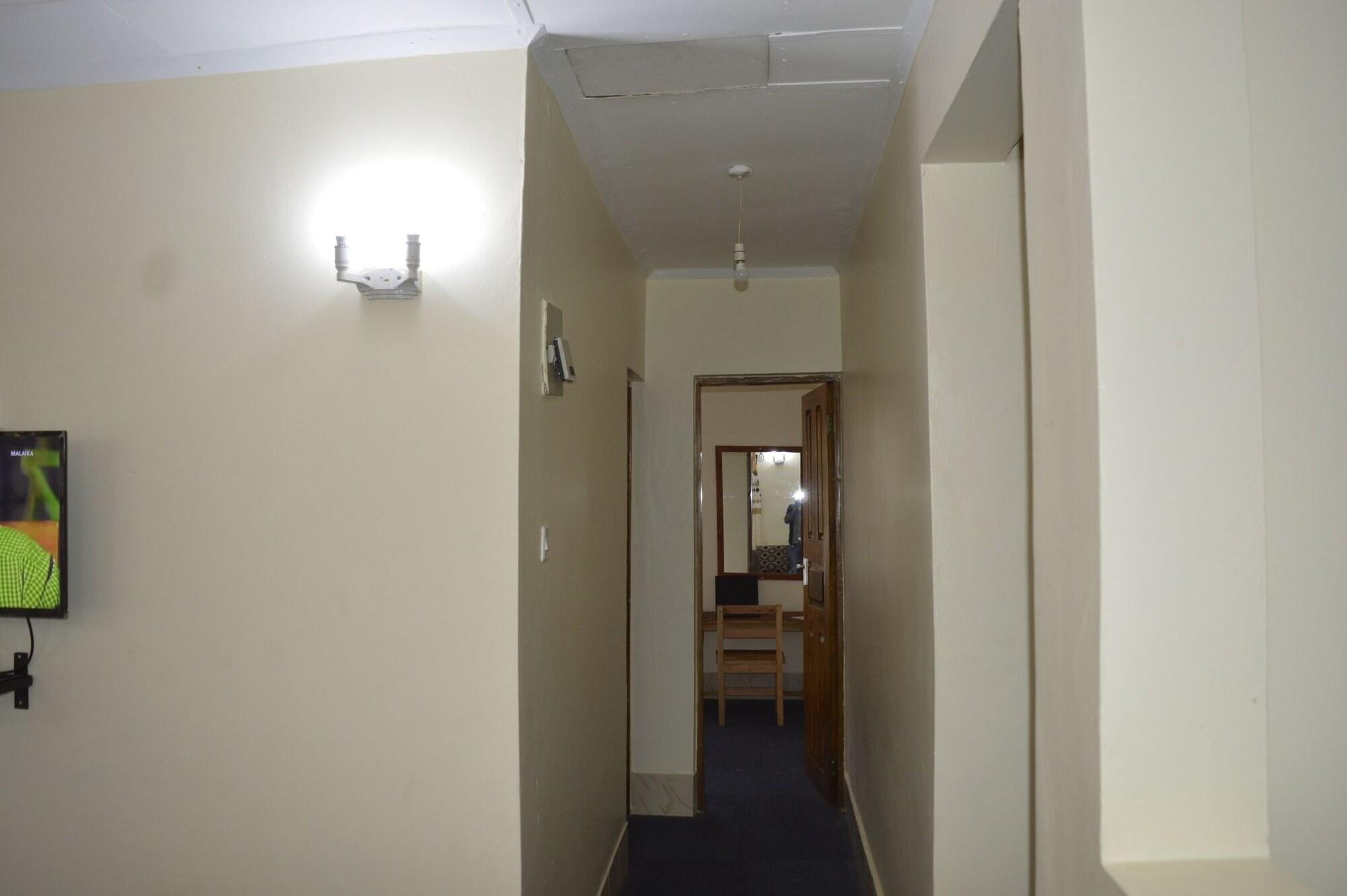 Swahili Home Stay 5/10