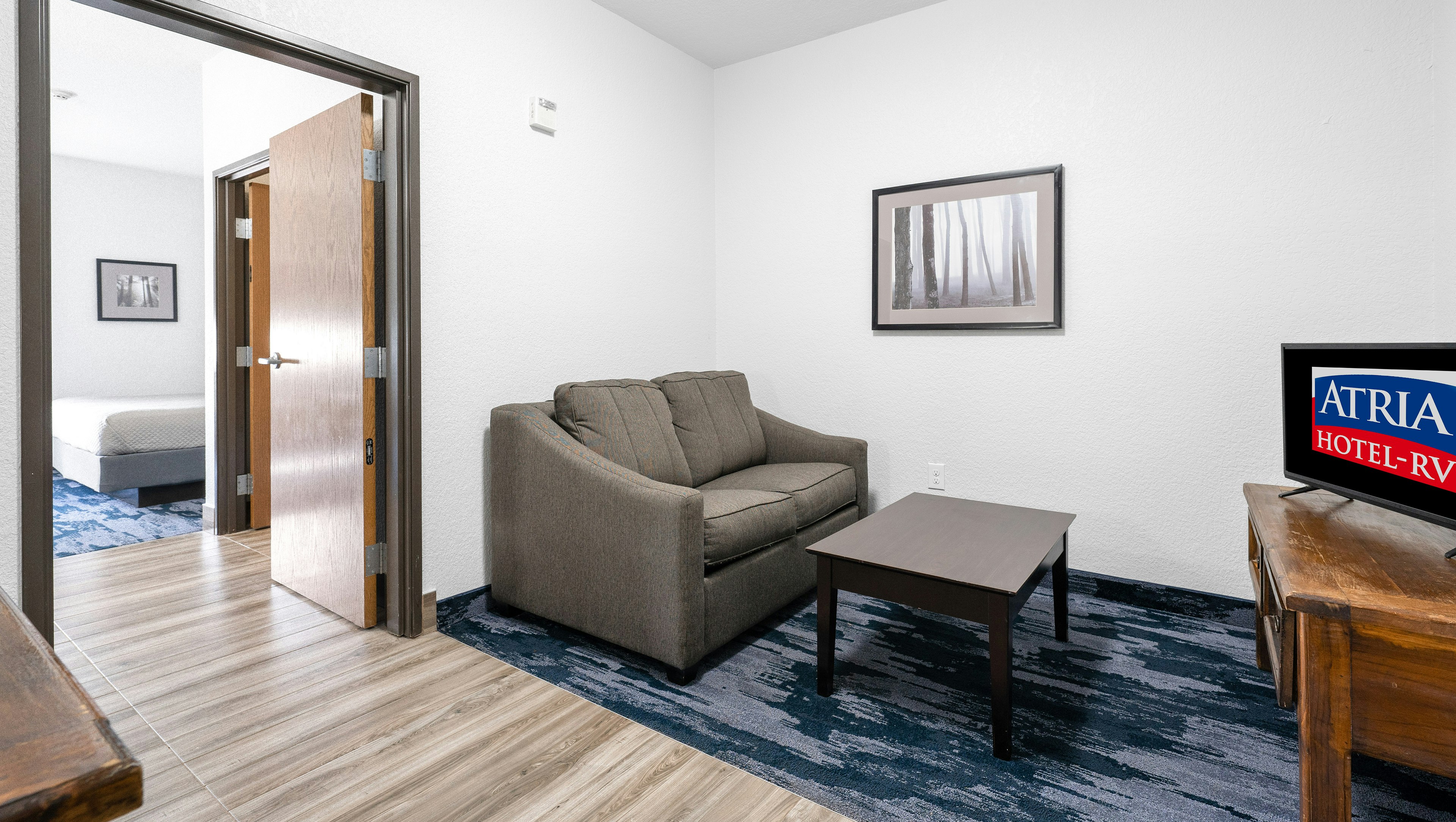 Atria Hotel and RV McGregor 31/59