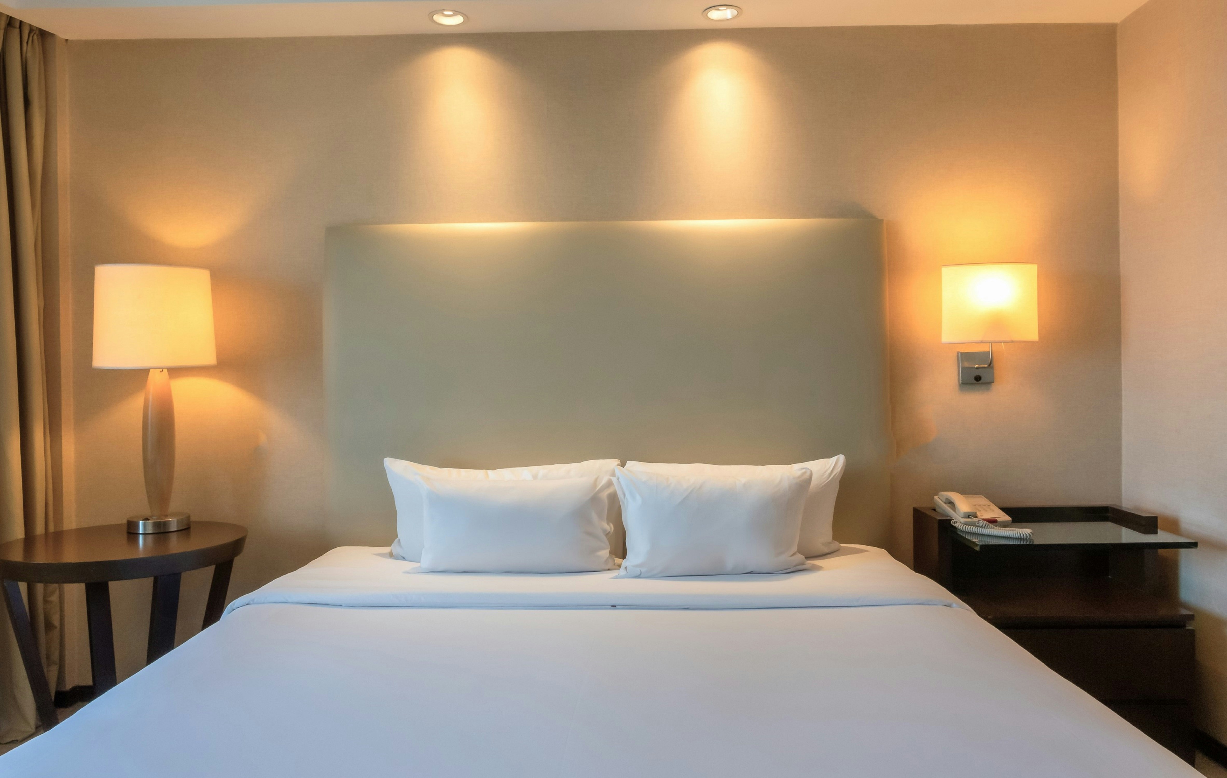 ROOM, KING BED, MOUNTAIN VIEW