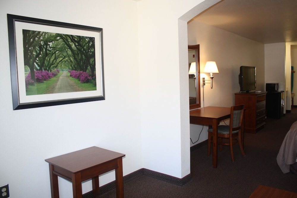Airport Inn 40/52