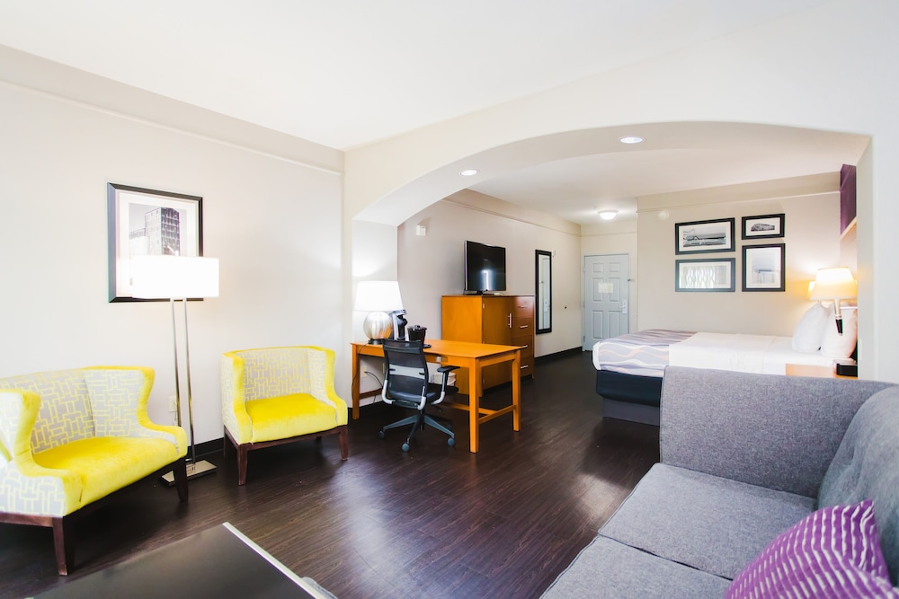 Palacio Royale Inn Signature 30/45