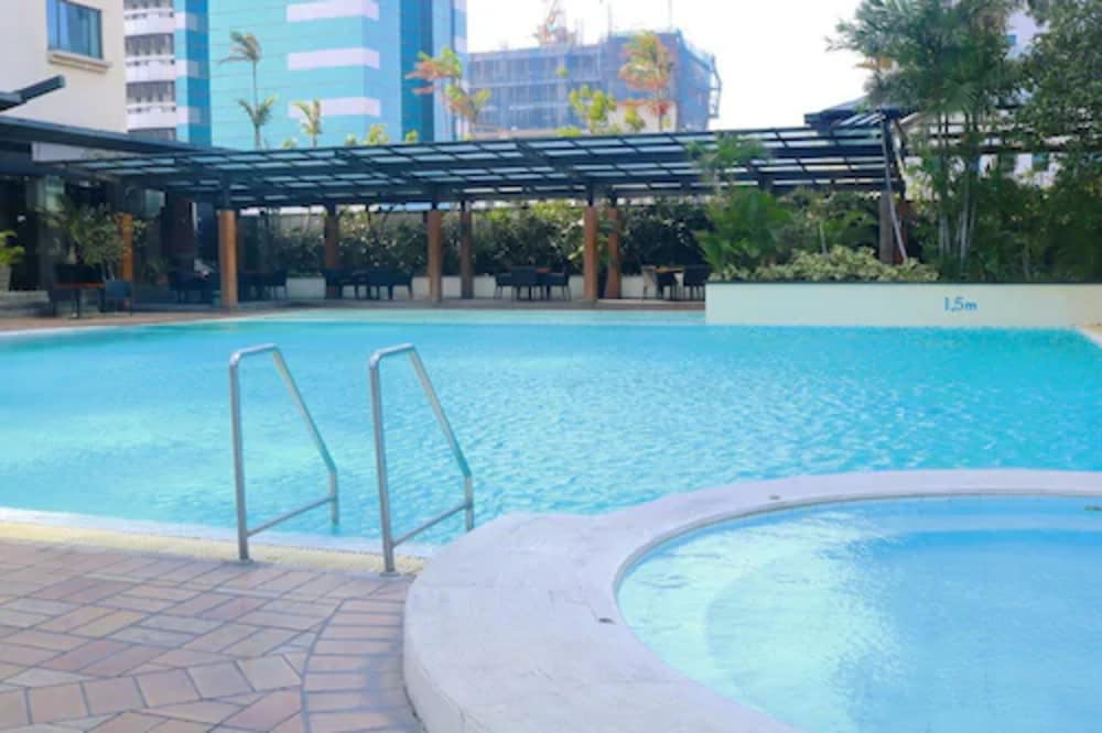 Menara Peninsula Hotel 26/46