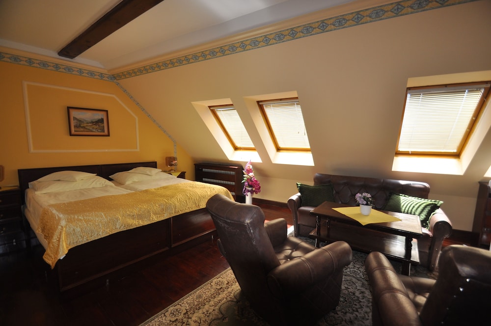 HOTEL BARBAKAN 13/38