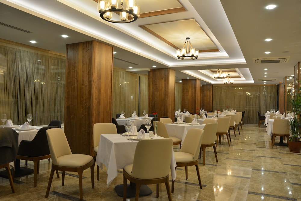 Guler Park Hotel 52/61