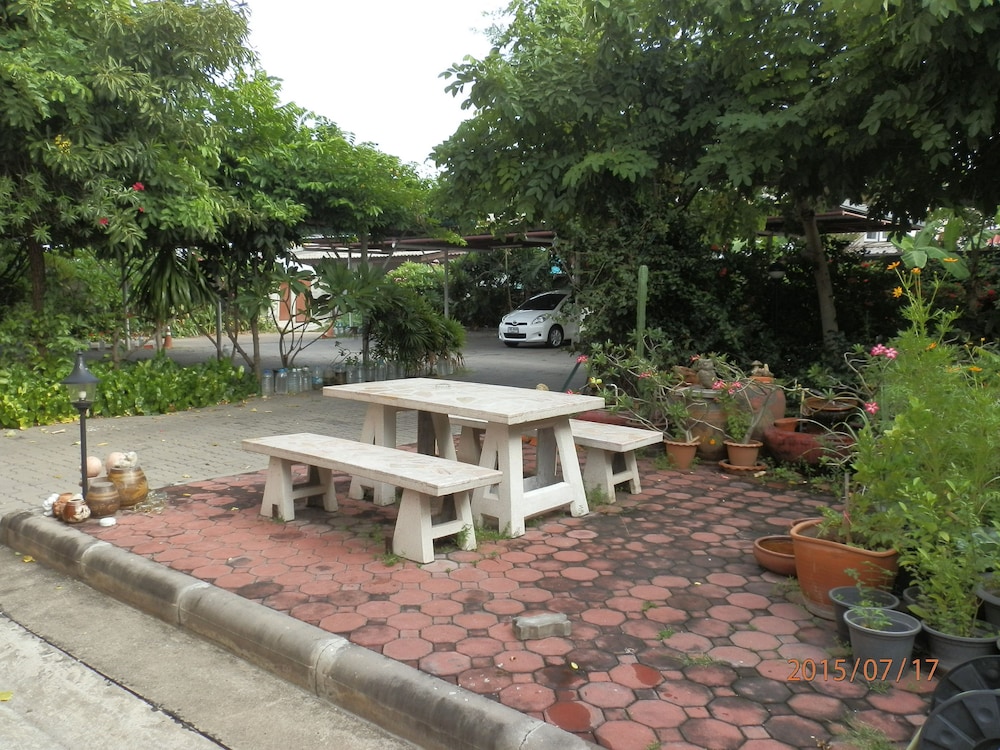 Sandy Serviced Apartment 58/62