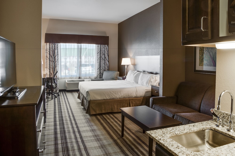 Holiday Inn Express Suites Nevada 31/66