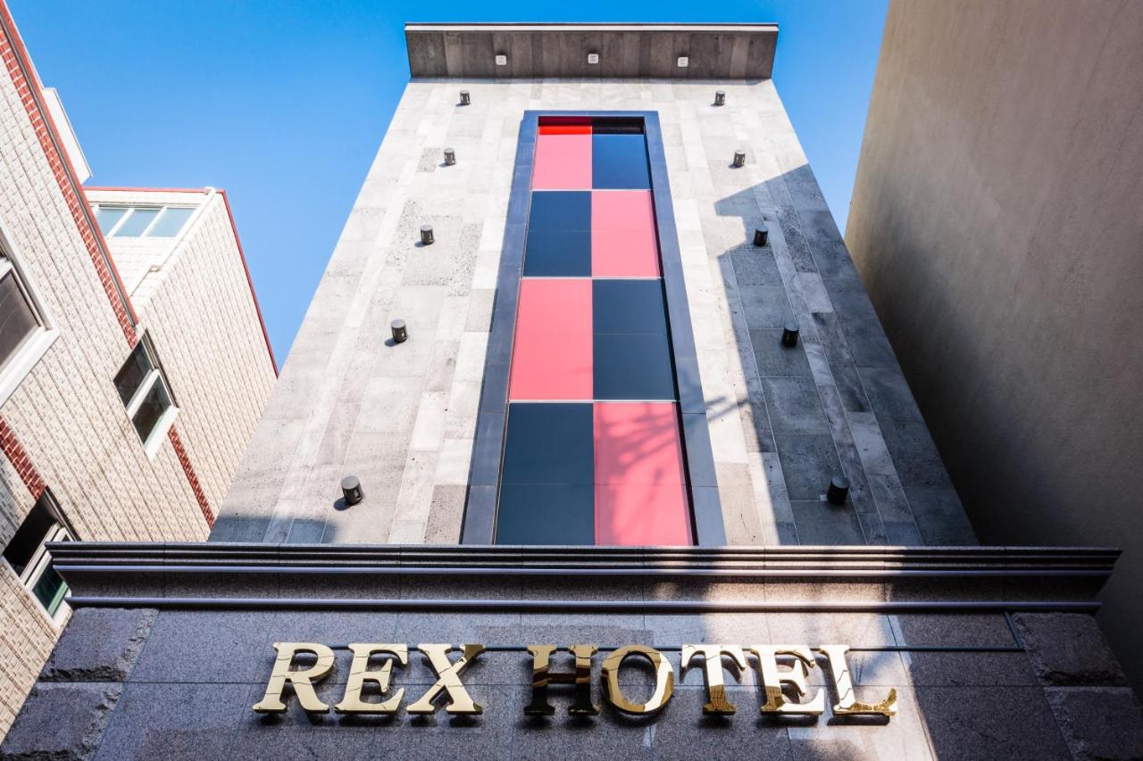 Rex Hotel 3/37