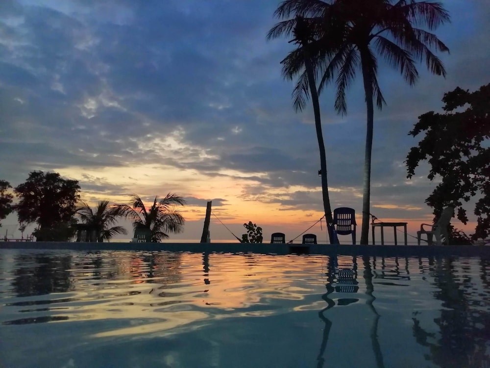 Elephant Bay Resort 50/57