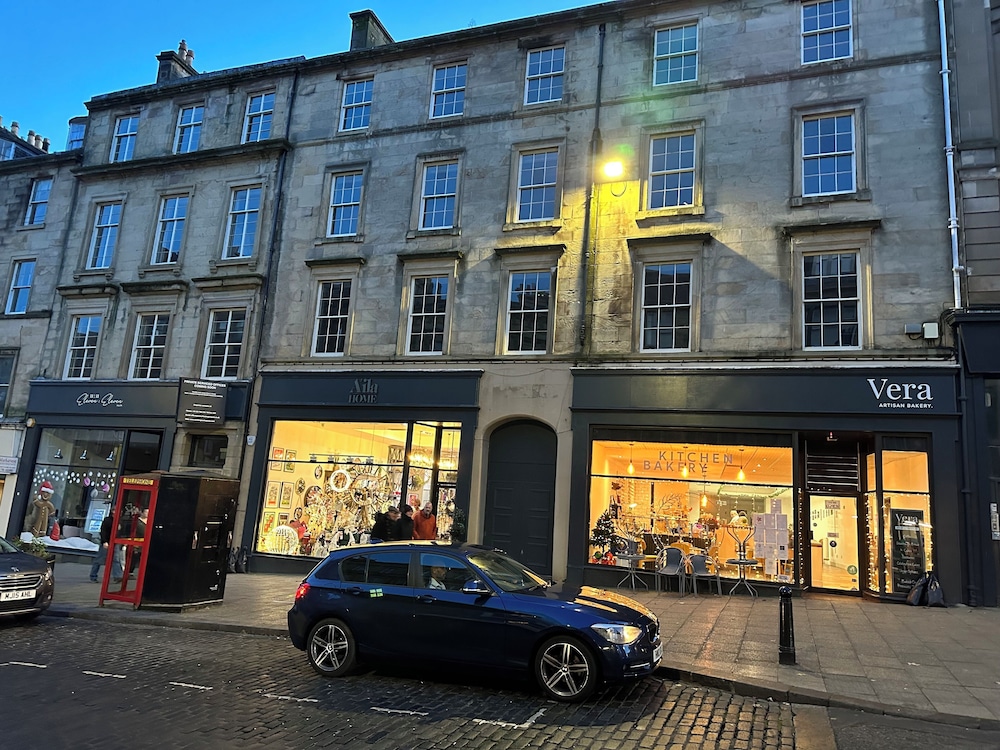 King Street Aparthotel 55/62