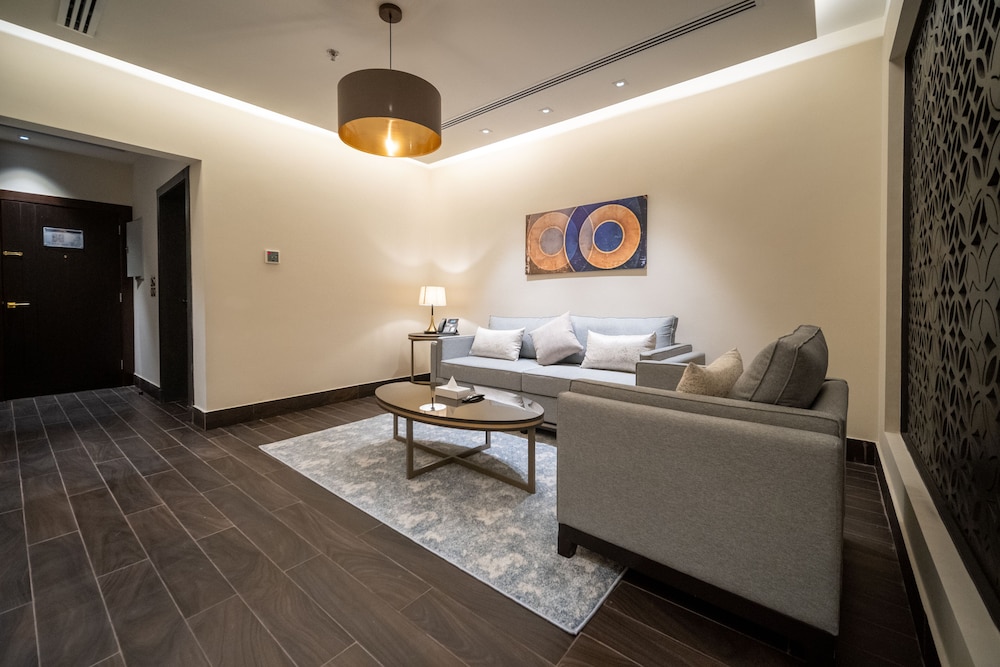 العنوان رزيدنس(Aleunwan Serviced Apartments) 22/53