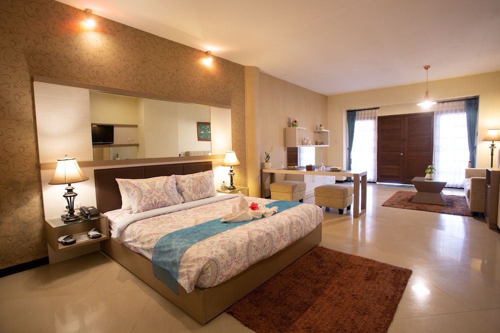 Royal Trawas Hotel & Cottages 10/55